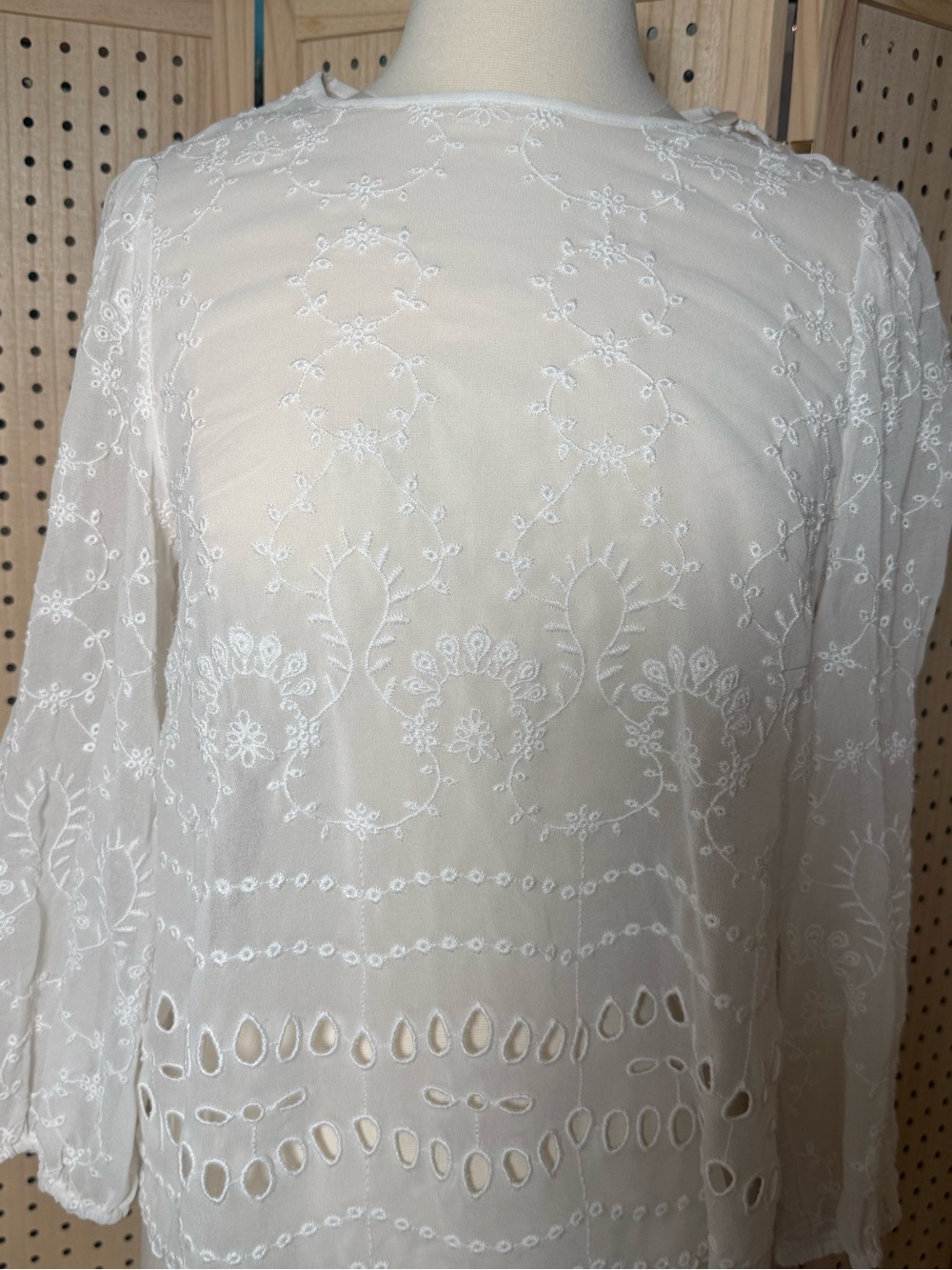 J.Crew White Embroidered Eyelet Blouse Boho Romantic Cottagecore Top XS sheer - Picture 3 of 10